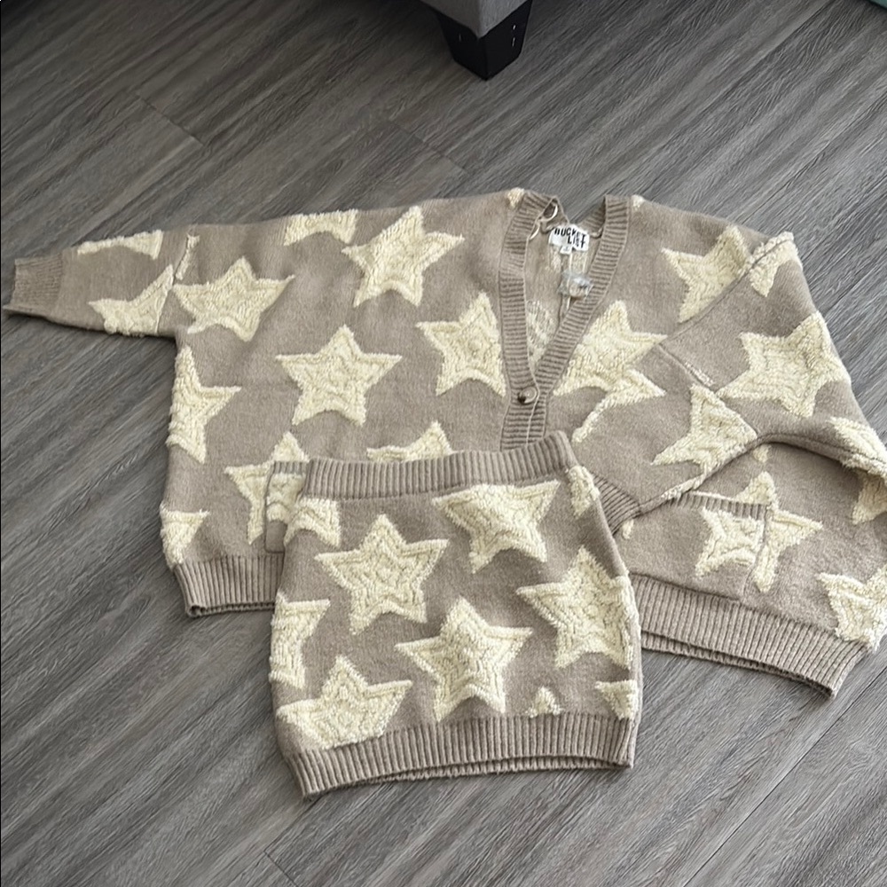 BUCKETLIST Star Pattern Mini Skirt Set